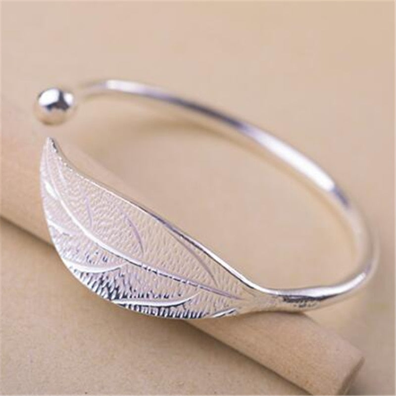 Feather bracelet